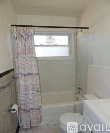 Main picture of 492 Sunset Dr