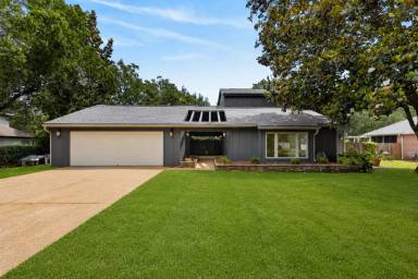 Main picture of 234 Country Club Rd