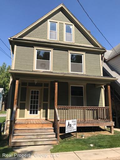 Main picture of 206 E Walnut St