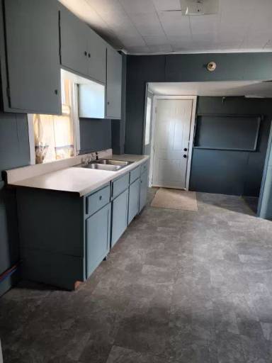 Main picture of 911 W Hurlburt St