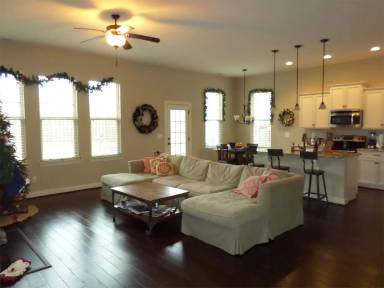 Main picture of 367 Belvedere Dr