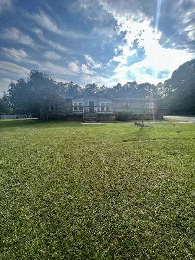 Main picture of 200 Waldorf Dr