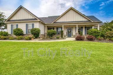 Main picture of 41 Mitchell Farm Dr