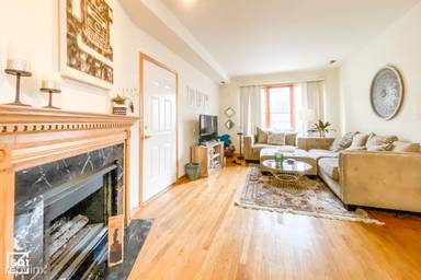 Main picture of 1351 N Wolcott Ave