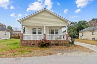 Main picture of 883 N Cool Ave