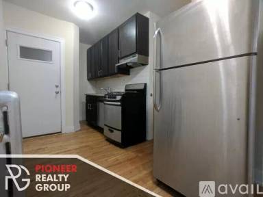 Main picture of 512-20 W Cornelia Ave