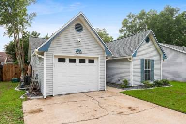 Main picture of 3030 Blue Pine Ln