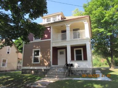 Main picture of 1063 Quarry Ave NW