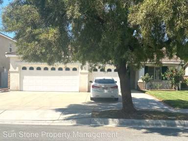 Main picture of 3239 Thoroughbred St