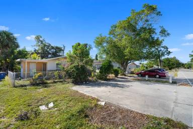 Main picture of 1708 Cypress Dr
