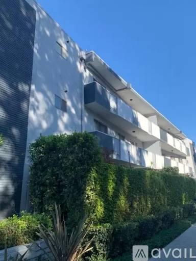 Main picture of 8939 Cadillac Ave