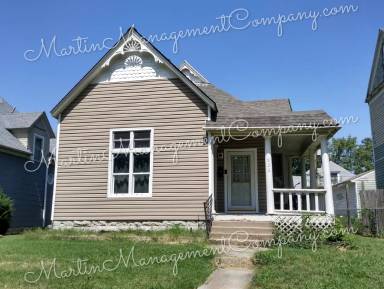 Main picture of 820 W 7th St