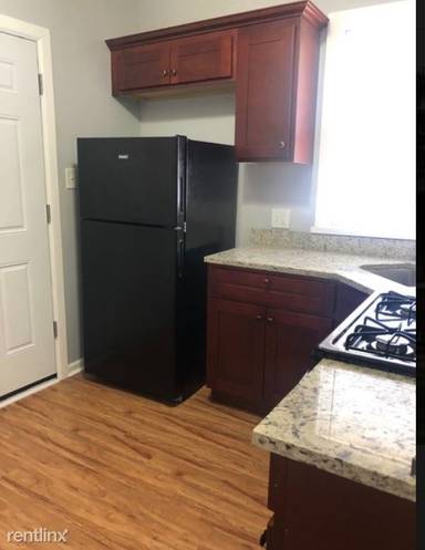 Main picture of 2834 W 65th St