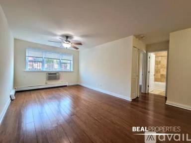 Main picture of 625 W Wrightwood Ave Apartments