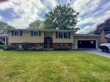 Main picture of 199 Larkspur Ln