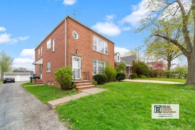 Main picture of 4097 Okalona Rd