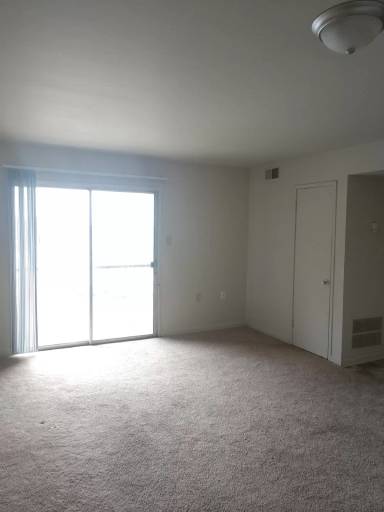 Main picture of 231 Chalmers Court 2D