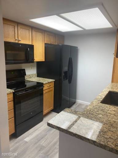 Main picture of 8695 Yukon St