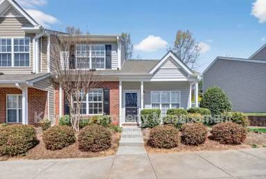 Main picture of 138 Tannenbaum Cir