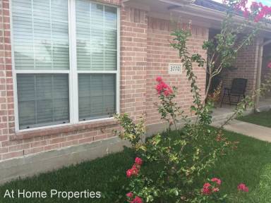 Main picture of 3784 Oldenburg Ln
