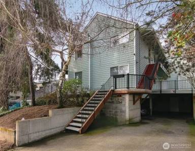 Main picture of 9741 Woodlawn Ave N