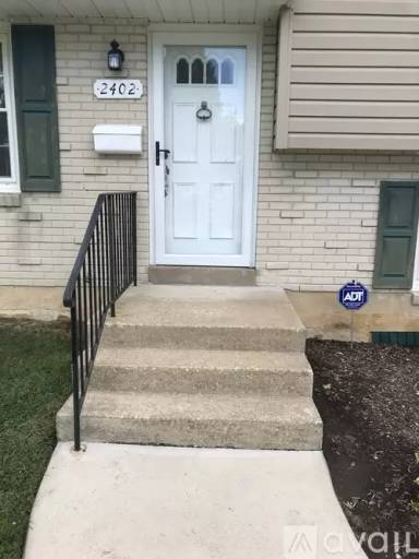 Main picture of 2402 Larchwood Rd