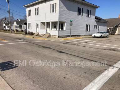 Main picture of 39 E Park St