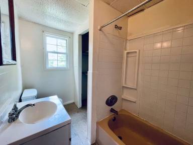 Main picture of 302 W Foundry St