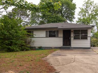Main picture of 7318 Valley Dr