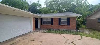 Main picture of 5705 Sayle St