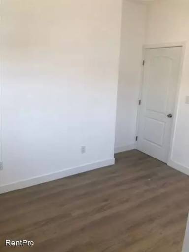 Main picture of 541 W 46th St
