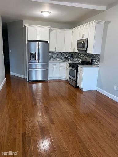 Main picture of 578 Ridgewood Ave