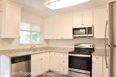 Main picture of 576 Smalley Ave
