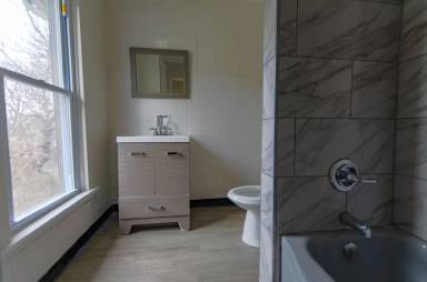 Main picture of 66 Cottage St