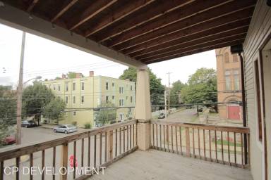 Main picture of 201 Franklin Ave