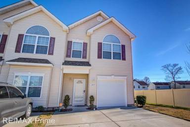 Main picture of 2835 Estella Way