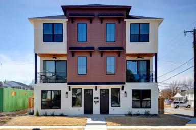 Main picture of 3200 Forest Park Blvd