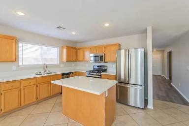 Main picture of 176 Sandhill Crane Ave