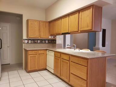 Main picture of 699 Woodridge Ct