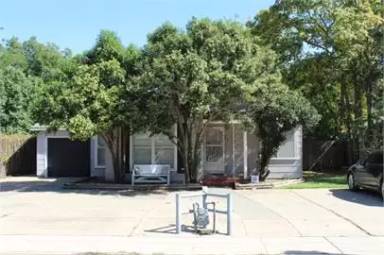 Main picture of 2811 Elgin Ave