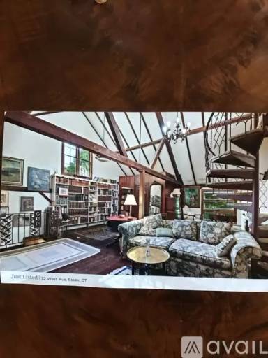 Main picture of 32 West Ave
