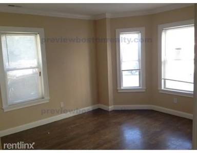 Main picture of 8 Buckley Ave