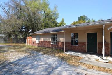 Main picture of 103 N Welborn St