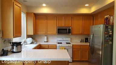 Main picture of 2225 Gianera St
