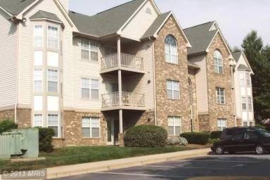 Main picture of 9800 Lake Pointe Ct