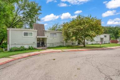 Main picture of Wood Creek Townhomes