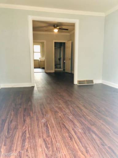 Main picture of 244 S 2nd St