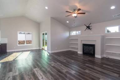 Main picture of 1727 S Sundance Dr