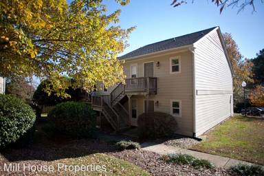 Main picture of 1513 E Franklin St