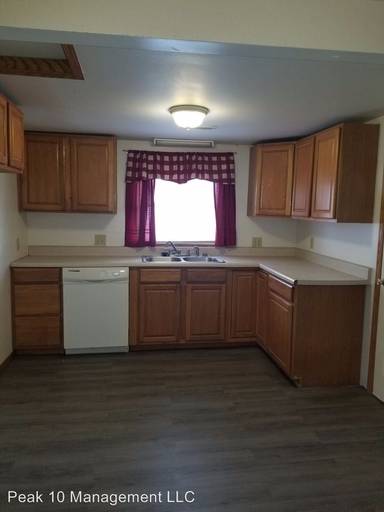 Main picture of 2211 W Irving St